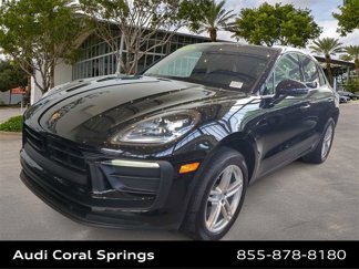 Used 2024 Porsche Macan image 1