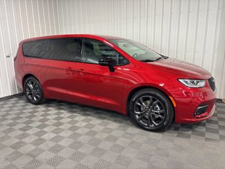 New 2026 Chrysler Pacifica Select image 1