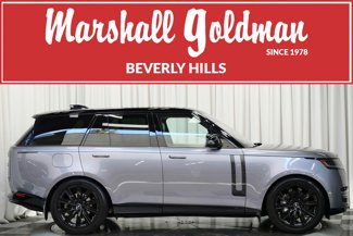 Used 2023 Land Rover Range Rover SE image 1