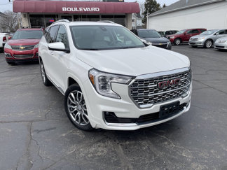 Used 2023 GMC Terrain Denali image 1