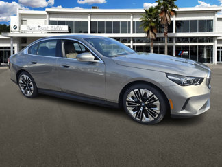 New 2026 BMW i5 eDrive40 w/ Premium Package image 1