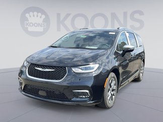 New 2025 Chrysler Pacifica Pinnacle image 1