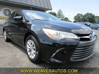 Used 2015 Toyota Camry LE image 1
