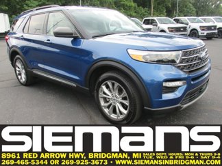 Certified 2022 Ford Explorer XLT w/ Equipment Group 202A image 1
