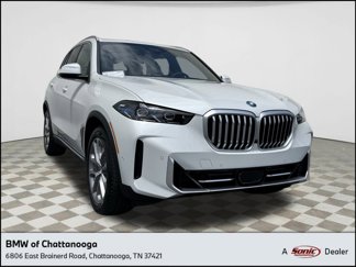 New 2026 BMW X5 xDrive50e image 1