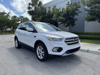 Used 2017 Ford Escape SE w/ Equipment Group 201A image 1