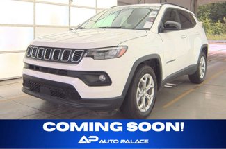 Used 2024 Jeep Compass Latitude image 1