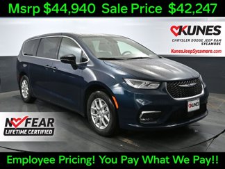 New 2025 Chrysler Pacifica Select image 1