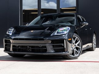 Used 2025 Porsche Panamera 4 image 1