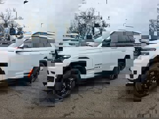 New 2025 Jeep Grand Cherokee L Altitude image 1