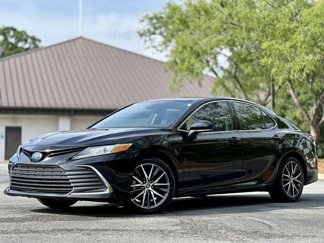Used 2022 Toyota Camry XLE image 1