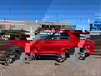 Used 2024 Ford Explorer Limited image 1