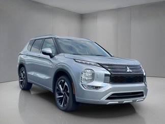 New 2025 Mitsubishi Outlander SEL image 1