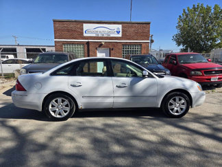 Used 2005 Ford Five Hundred SEL image 1