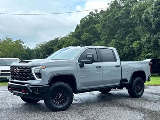 Used 2025 Chevrolet Silverado 2500 ZR2 w/ Technology Package image 1