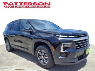 Used 2025 Chevrolet Traverse LT image 1
