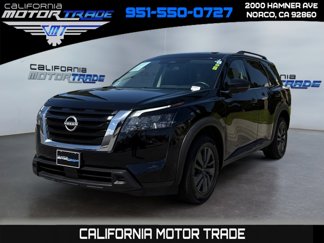 Used 2023 Nissan Pathfinder SV image 1