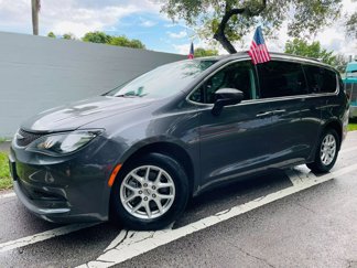 Used 2021 Chrysler Voyager Lxi image 1