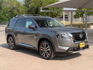New 2025 Nissan Pathfinder Platinum image 1