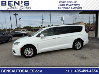 Used 2021 Chrysler Pacifica Touring-L image 1