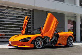 Used 2024 McLaren 750S Spider image 1