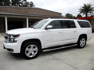 Used 2017 Chevrolet Suburban LT w/ LT Signature Package image 1