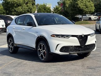 New 2025 Alfa Romeo Tonale w/ Premium Package image 1