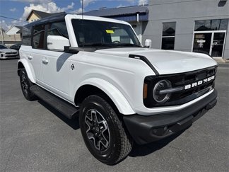 New 2025 Ford Bronco Outer Banks image 1