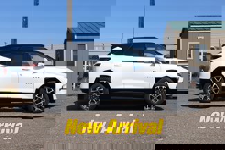 Used 2025 Chevrolet Blazer RS w/ Driver Confidence II Package image 1