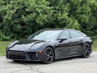 New 2025 Porsche Panamera 4 image 1