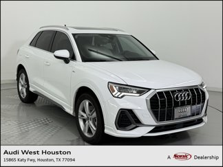 Certified 2024 Audi Q3 2.0T Premium Plus w/ Premium Plus Package image 1
