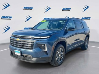 Used 2025 Chevrolet Traverse LT image 1