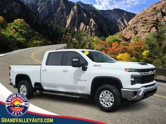 Used 2024 Chevrolet Silverado 2500 LT image 1