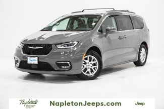 Used 2022 Chrysler Pacifica Touring-L image 1