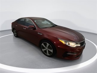 Used 2020 Kia Optima S image 1