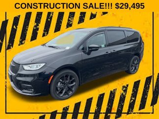Used 2022 Chrysler Pacifica Limited w/ S Appearance Package image 1