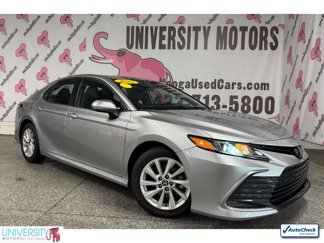 Used 2022 Toyota Camry LE image 1