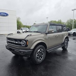 New 2025 Ford Bronco Outer Banks image 1