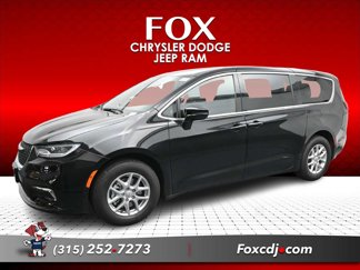 New 2026 Chrysler Pacifica Select image 1