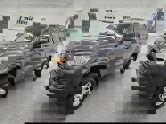 Used 2018 Toyota Tacoma SR image 1