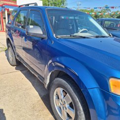 Used 2011 Ford Escape XLS w/ 102A Rapid Spec Order Code image 1