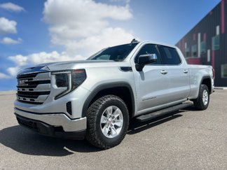 Used 2022 GMC Sierra 1500 SLE image 1