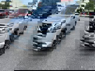 New 2025 Nissan Pathfinder Platinum image 1
