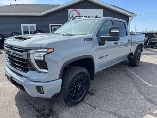 Used 2024 Chevrolet Silverado 2500 LT image 1