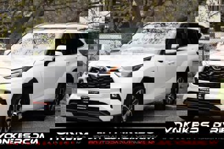 Used 2023 Toyota Highlander L image 1