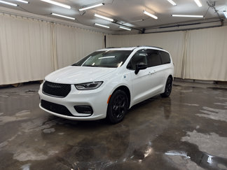New 2025 Chrysler Pacifica Select image 1