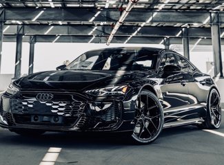 New 2025 Audi RS e-tron GT performance image 1