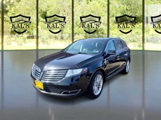 Used 2019 Lincoln MKT AWD image 1
