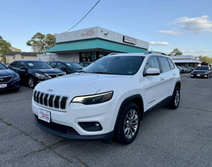 Used 2019 Jeep Cherokee Latitude Plus image 1