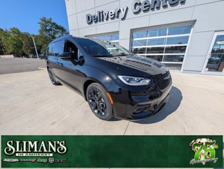 New 2026 Chrysler Pacifica Limited image 1